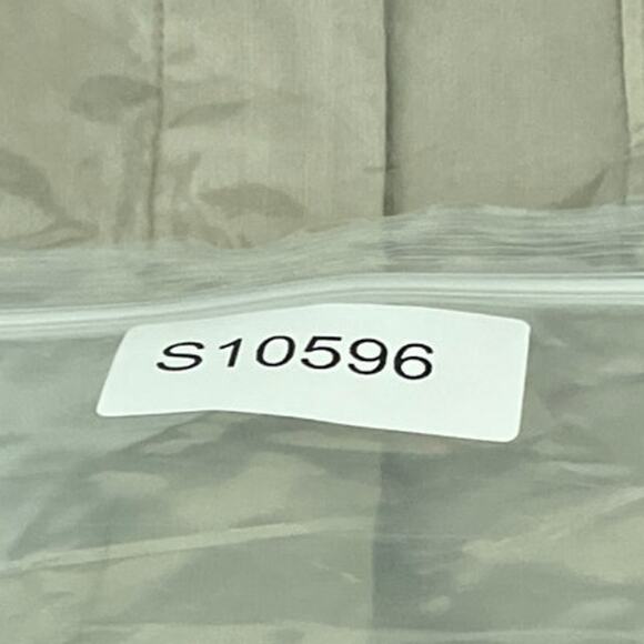 Anthropologie Cloth & Stone Womens Shirt Green Sleeveless Button Down VNeck XS - Picture 13 of 13